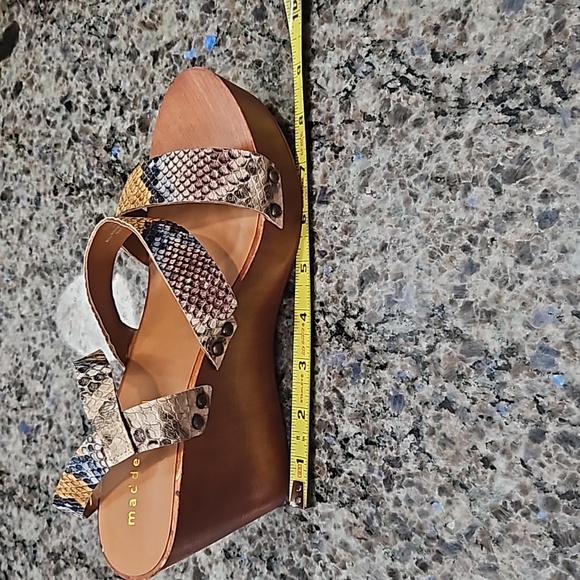 MADDEN GIRL, SZ 9. SANDALS WITH 3.5 CHUNKY HEEL. - Picture 10 of 11